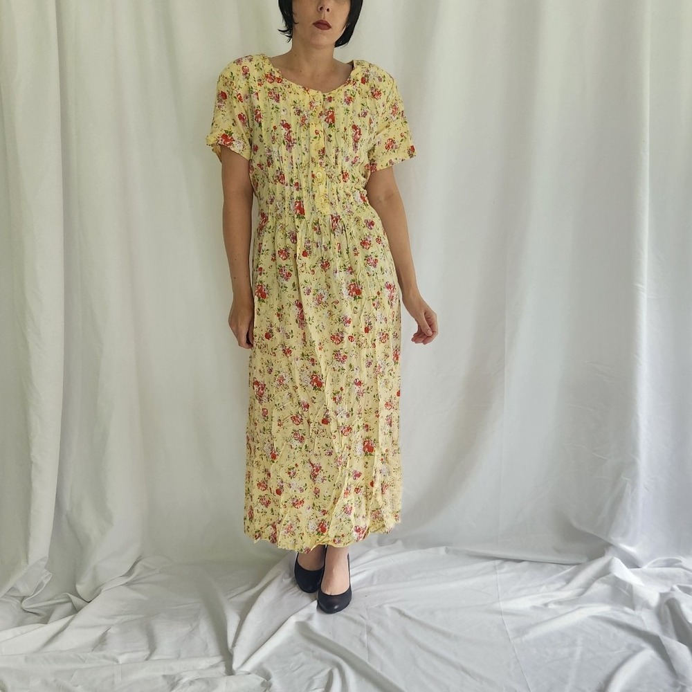 90s/00s Yellow Floral Rayon Maxi Dress‎